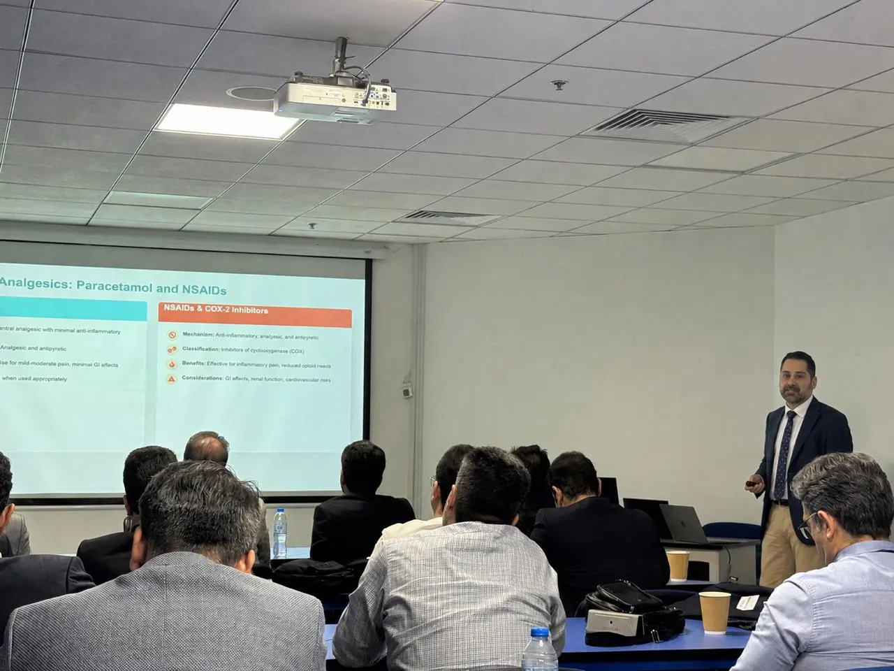Prof. Dr. Sammy Hanna teaching orthopaedic surgery